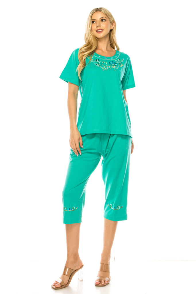 Women's Short Sleeve Embroidered Blouse and Matching Capri Set Mint WS17