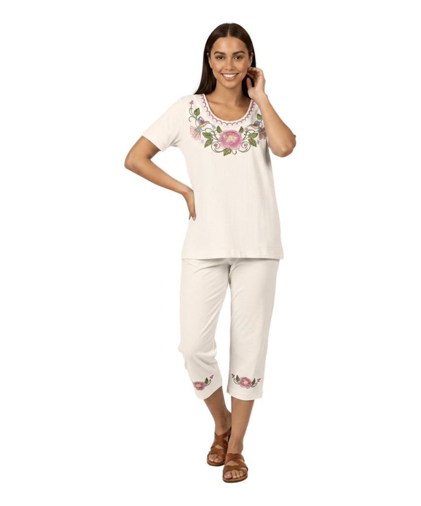 Women's Short Sleeve Embroidered Blouse and Matching Capri Set Cream WS18