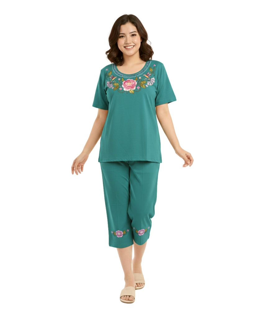 Women's Short Sleeve Embroidered Blouse and Matching Capri Set Teal  WS18