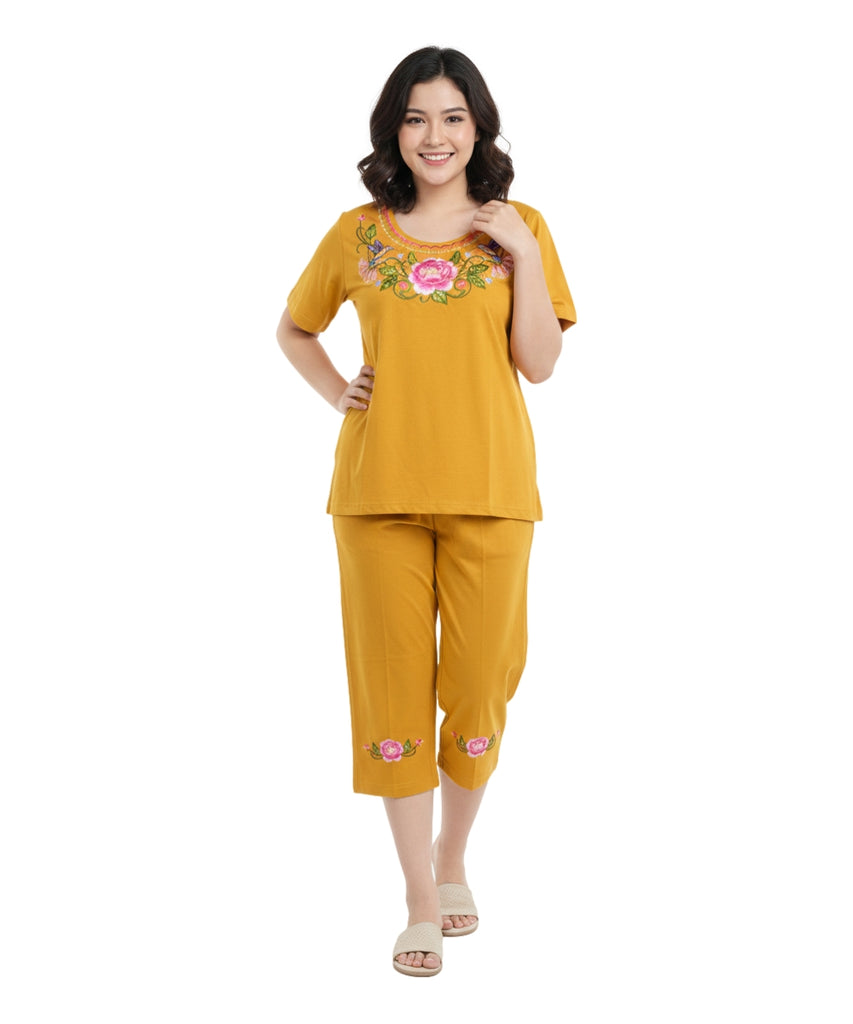 Women's Short Sleeve Embroidered Blouse and Matching Capri Set Honey WS18